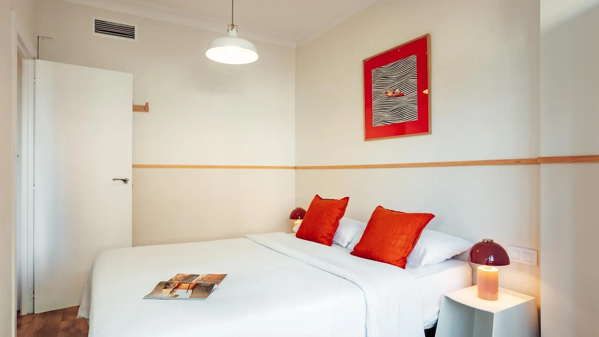 Santiago Apartments By Olala Homes L'Hospitalet de Llobregat 0*,